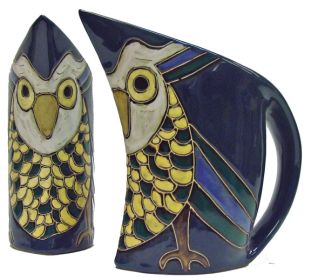 Curved Pitcher 32 oz Hand Etched, Glazed and Finished (Style: Owls)