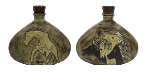 Decanters 28 oz Hand Etched, Glazed and Finished (Style: Horses Southwestern)